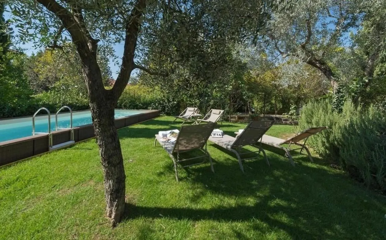 Villa Galli Calenzano 0*,