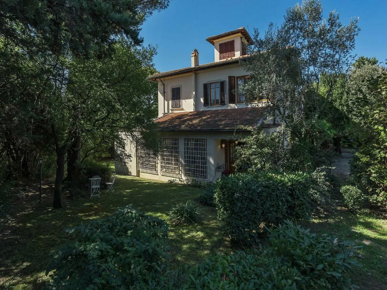 Villa Galli Calenzano 0*,